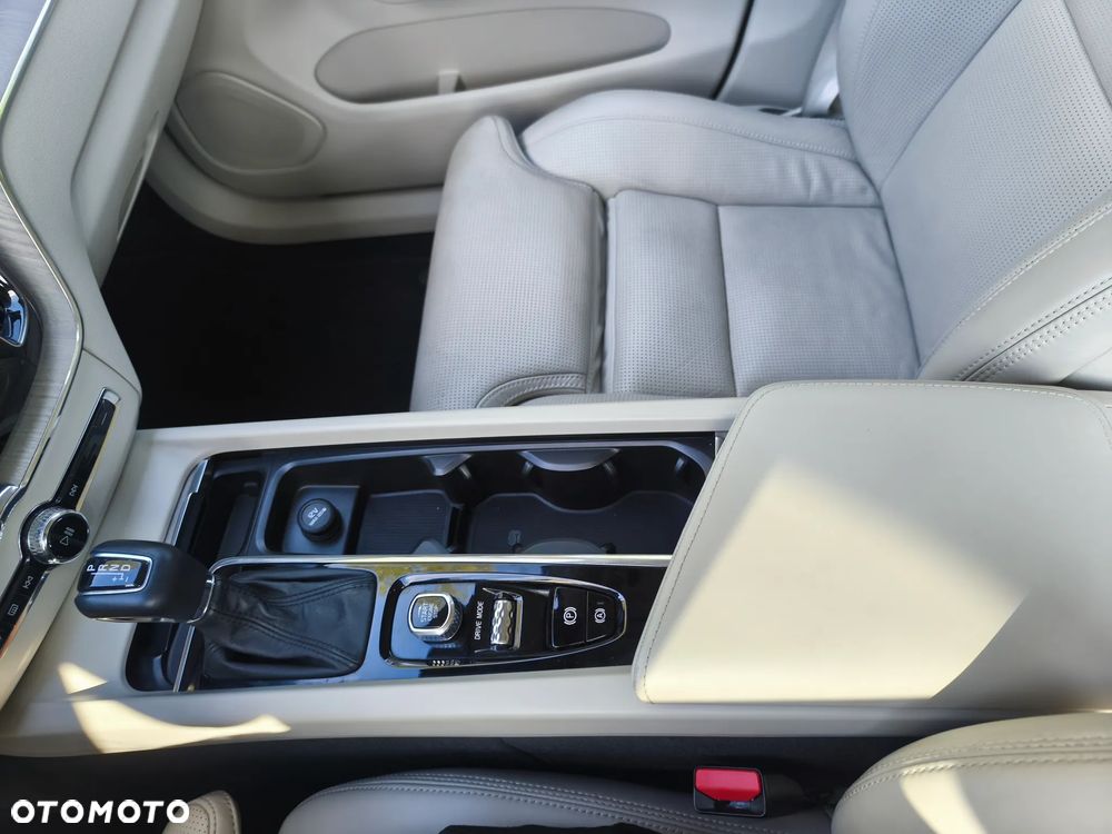 Volvo XC 60 D4 Inscription - 30