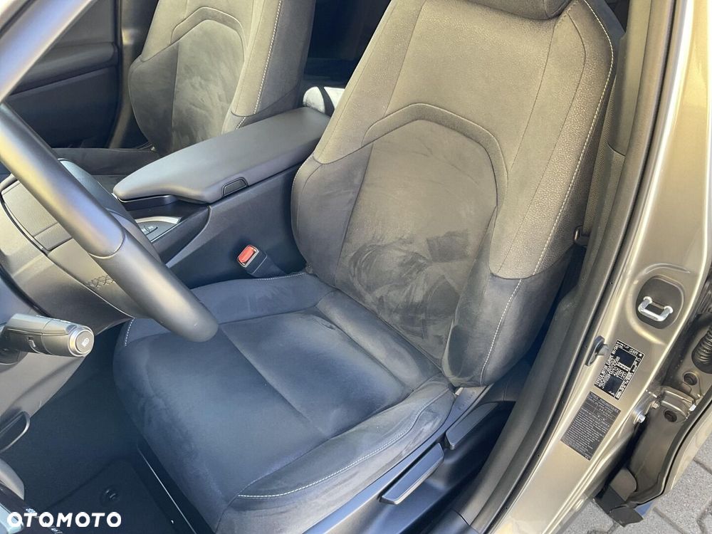 Lexus UX 250h GPF Business 2WD - 17