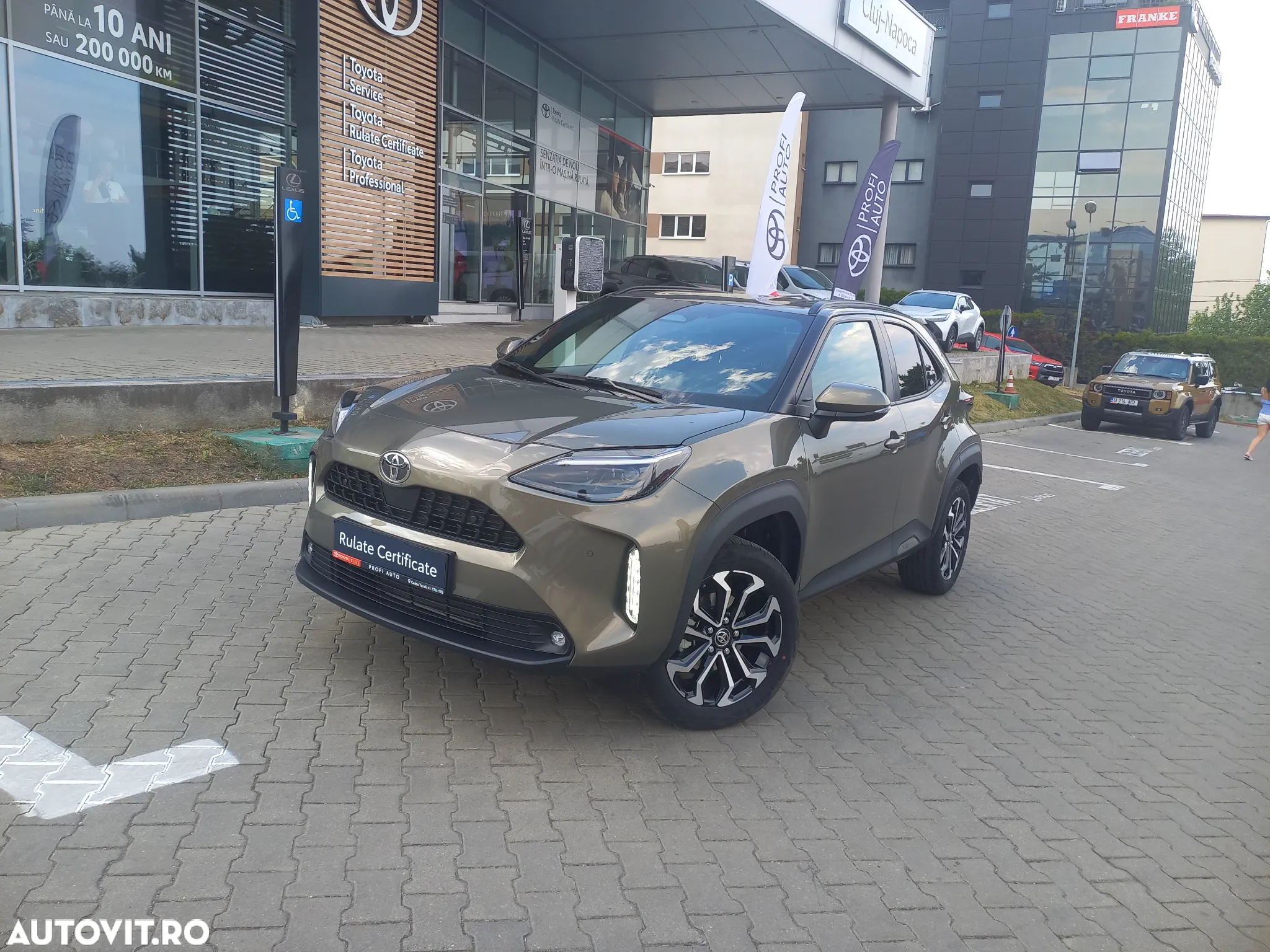 Toyota Yaris Cross 1.5 VVT-i HSD 4x2 Dynamic - 2