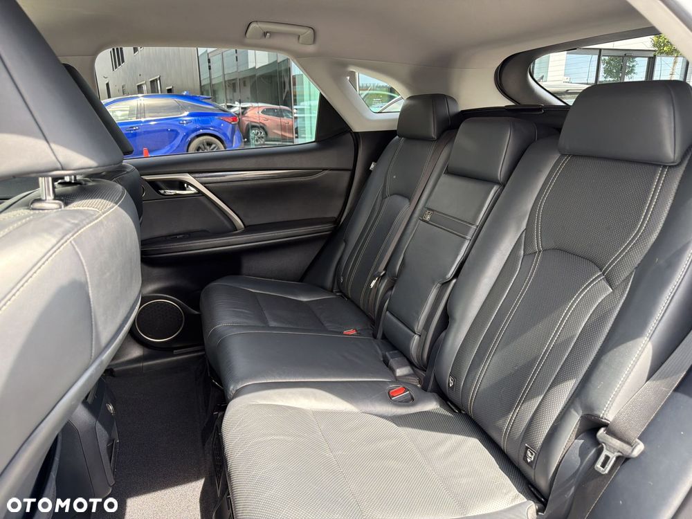 Lexus RX - 14
