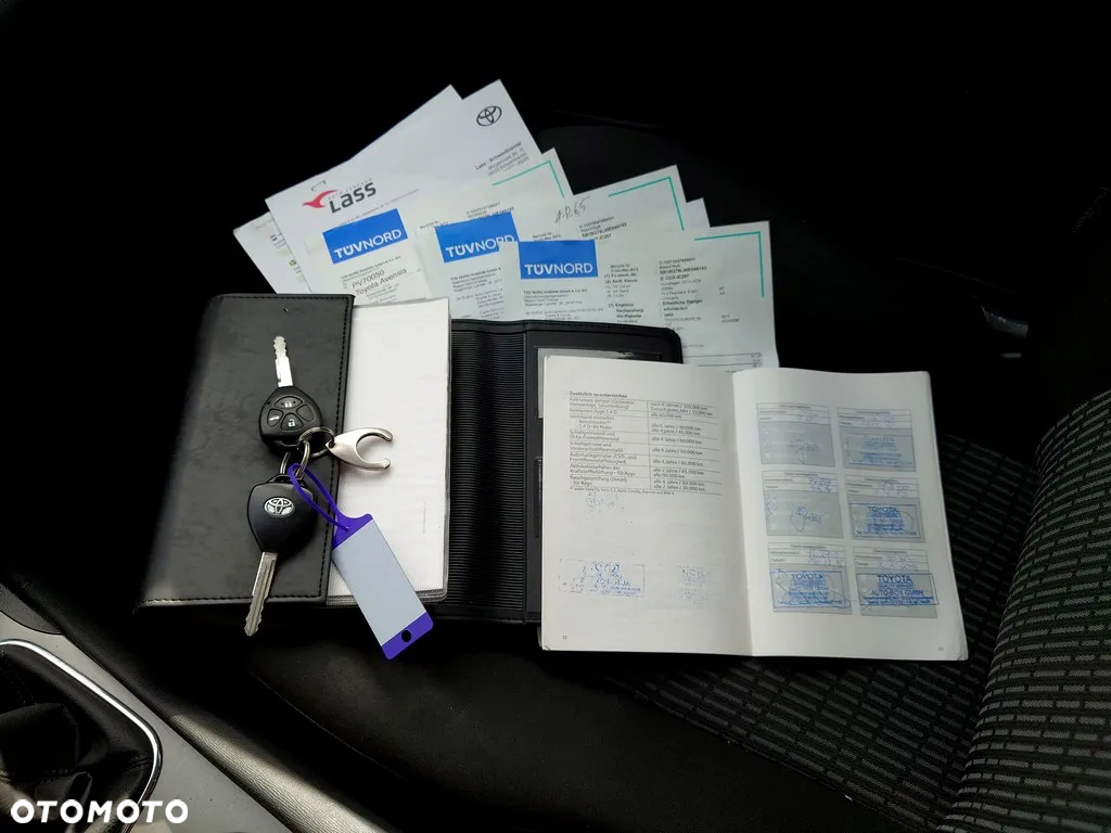 Toyota Avensis 1.8 Sol - 27
