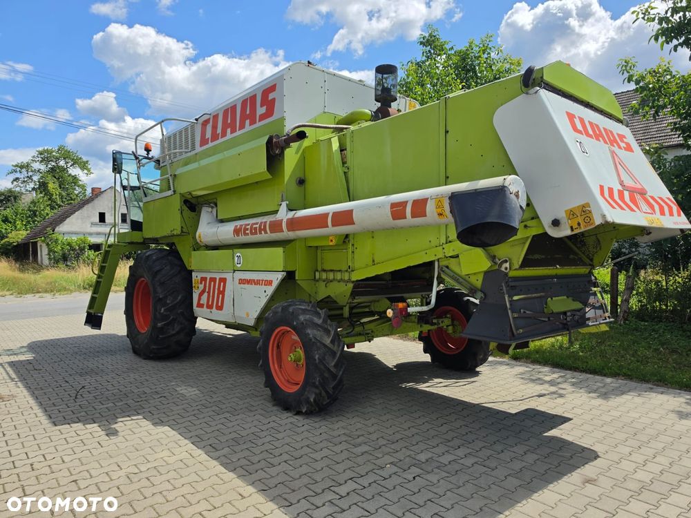 Claas Mega 208 - 4