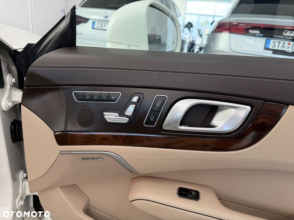 Mercedes-Benz SL - 34