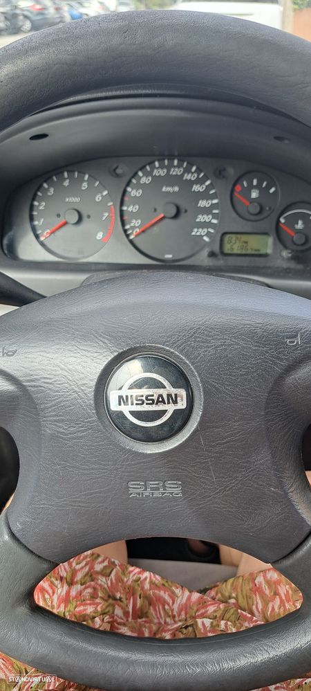 Nissan Almera - 8