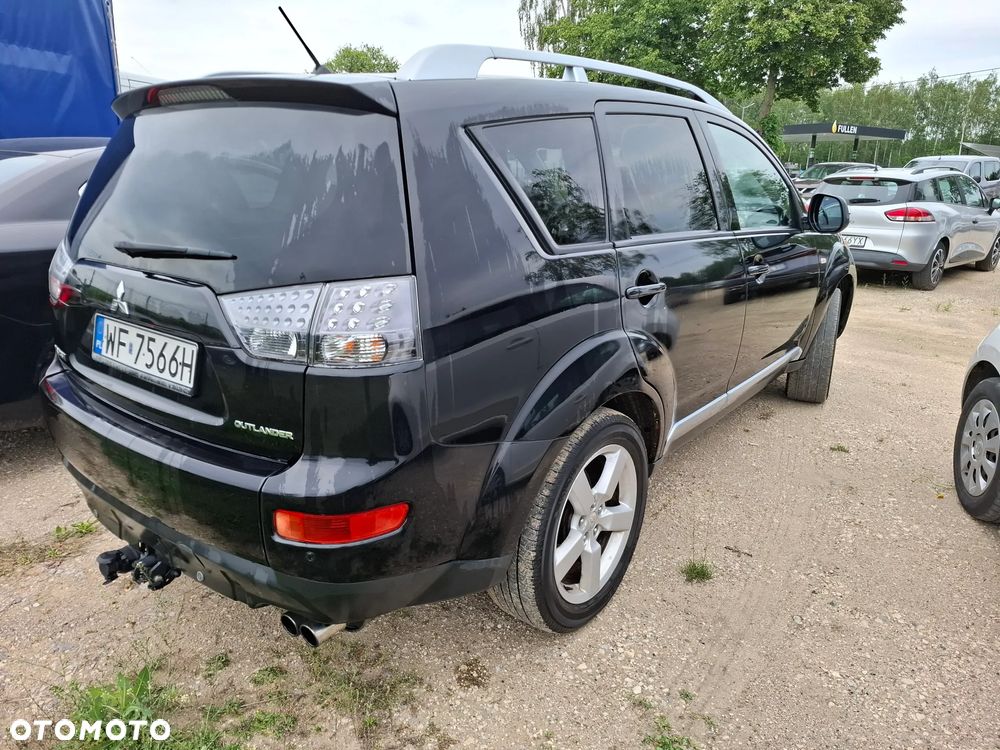 Mitsubishi Outlander 2.0 DID Intense + - 3