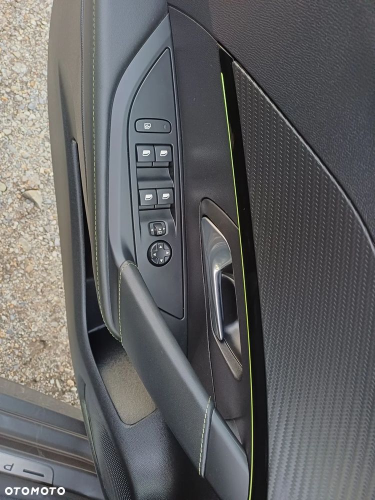 Peugeot 208 PureTech 100 GT - 23