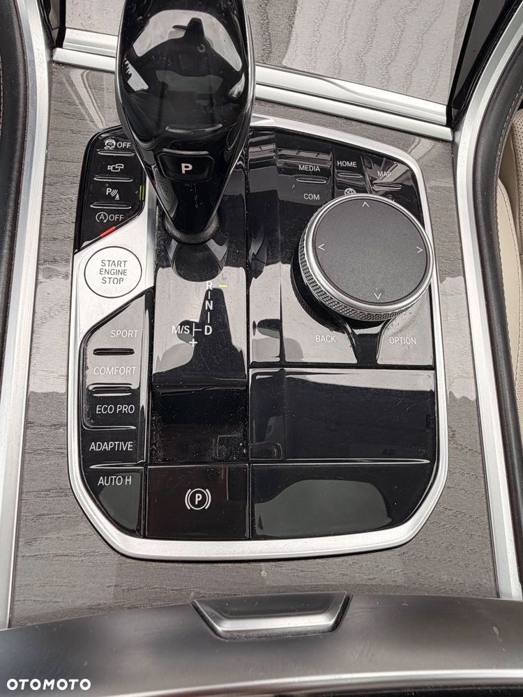 BMW Seria 8 840i xDrive - 33