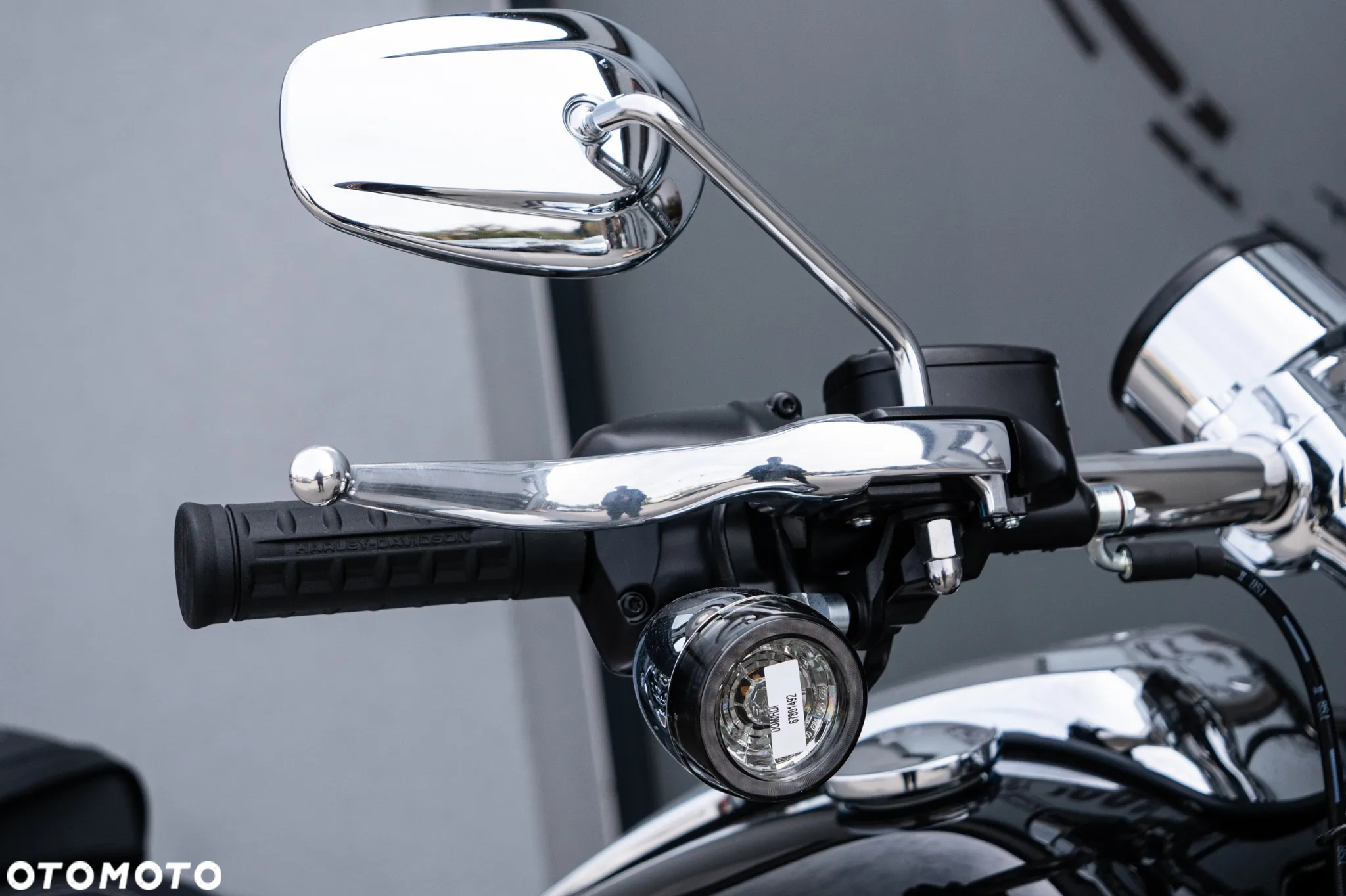 Harley-Davidson Softail Breakout - 11