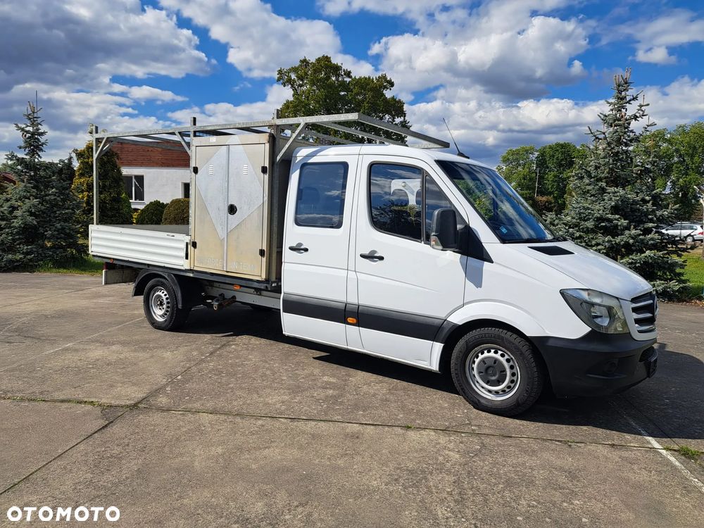 Mercedes-Benz Sprinter - 25