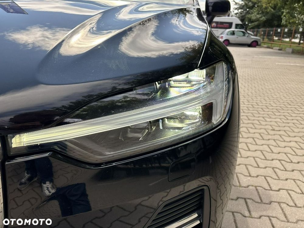 Volvo XC 60 B5 B AWD Momentum Pro - 9