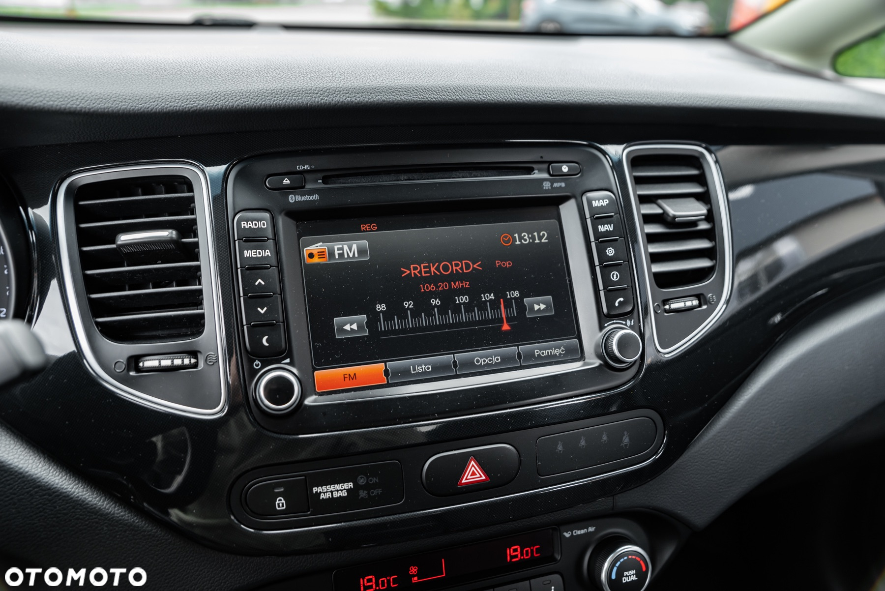 Kia Carens 1.7 CRDi L - 29