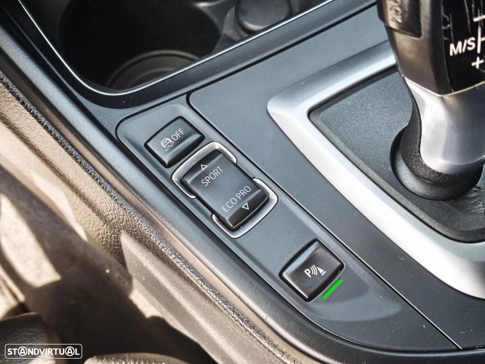 BMW 320 d Aut. M Sport - 15