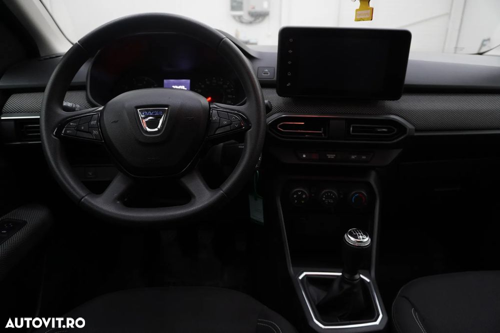 Dacia Logan TCe 90 MT6 Comfort - 11