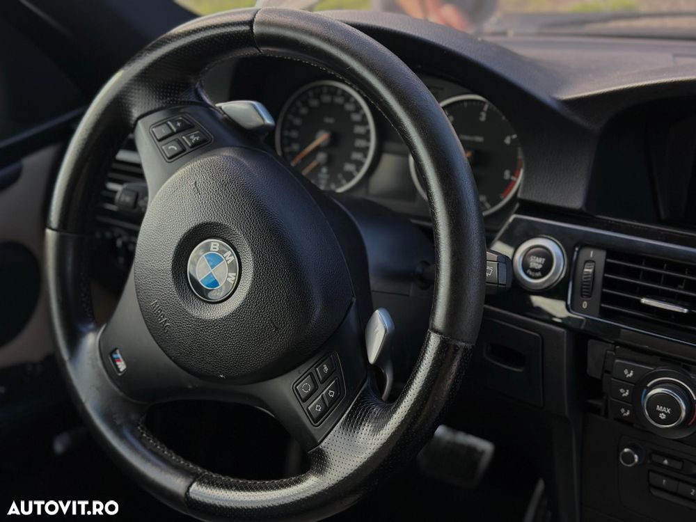 BMW Seria 3 320d Aut. - 12