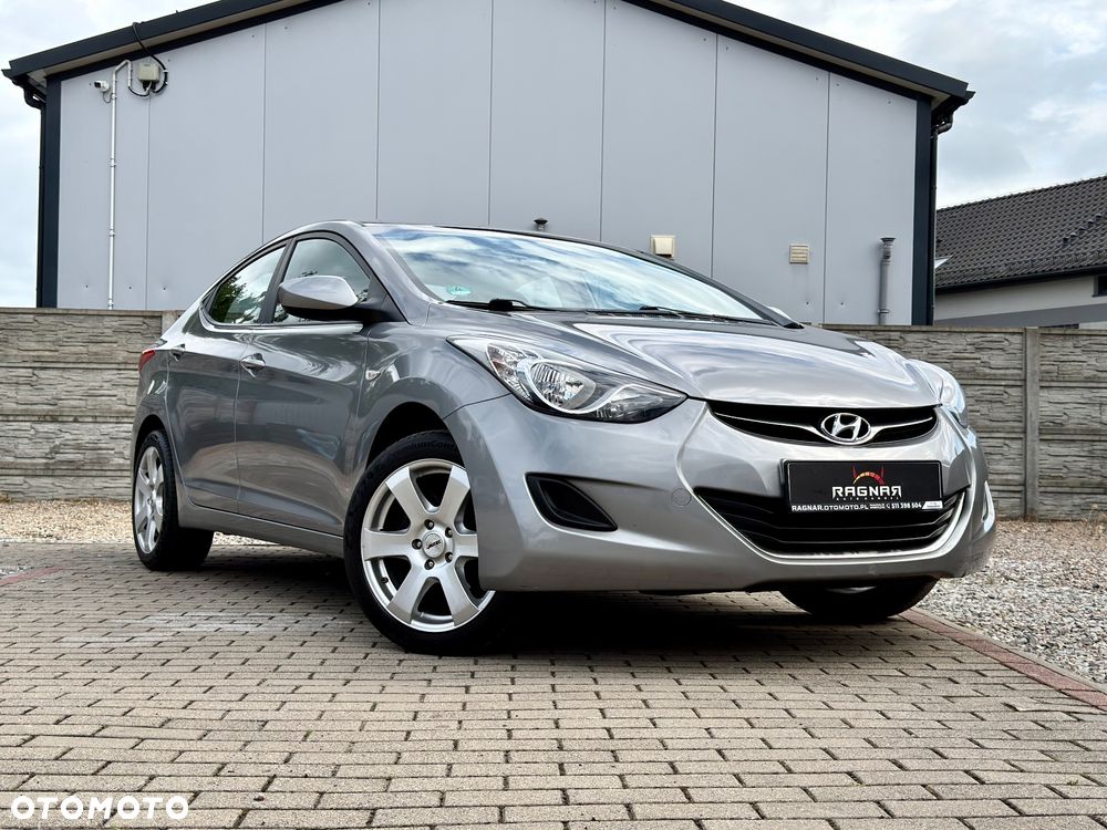 Hyundai Elantra 1.6 Style - 8
