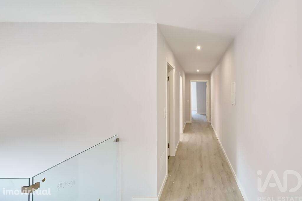 Casa / Villa T3 em Fernão Ferro de 185,00 m2 - Grande imagem: 5/20