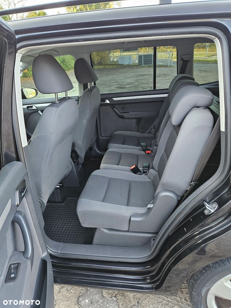 Volkswagen Touran 1.6 TDI DPF MATCH - 9