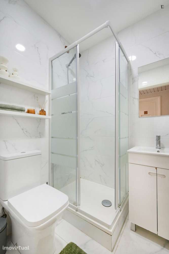 Quarto - localizado em Alameda Lisbon - Grande imagem: 4/32