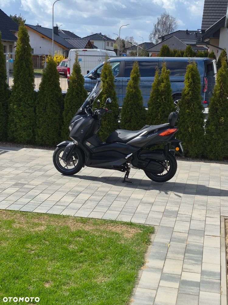 Yamaha X-max - 12