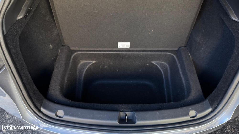 Tesla Model Y Long Range Tração Integral - 37