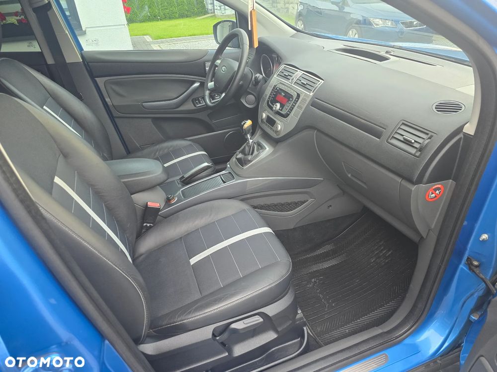 Ford Kuga 2.0 TDCi 2x4 Titanium - 7