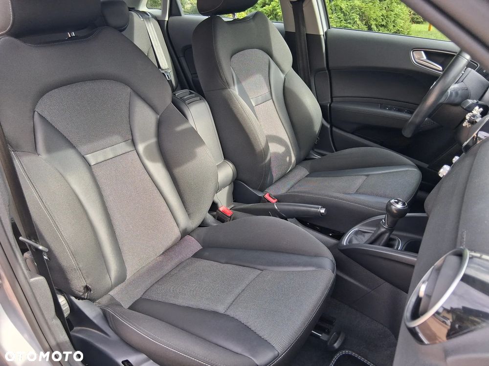 Audi A1 Sportback 1.2 TFSI S line edition m S line Sportpaket - 8