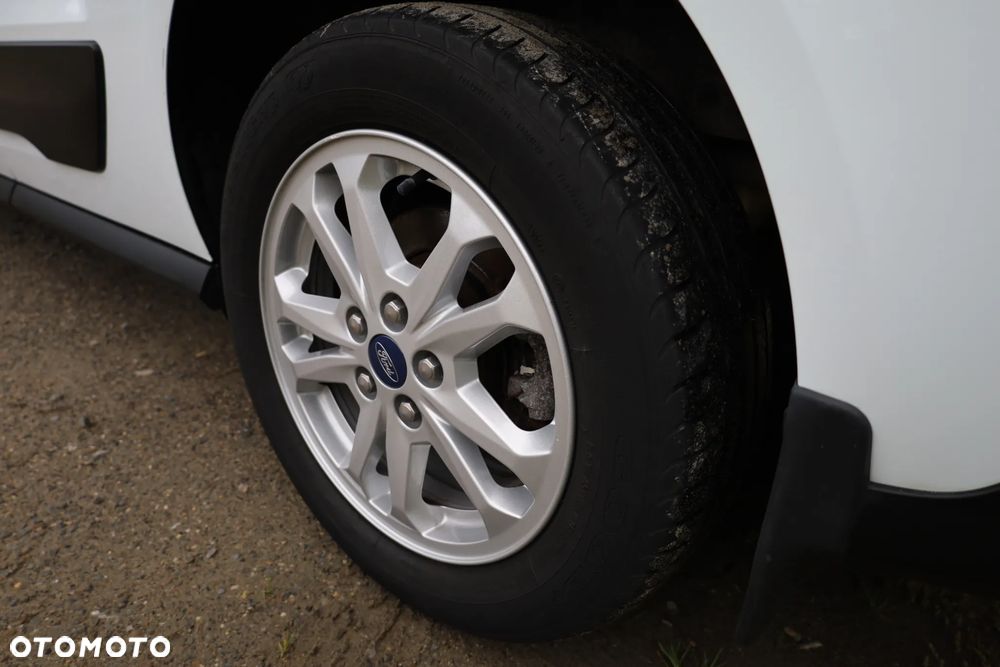 Ford Transit Connect - 17