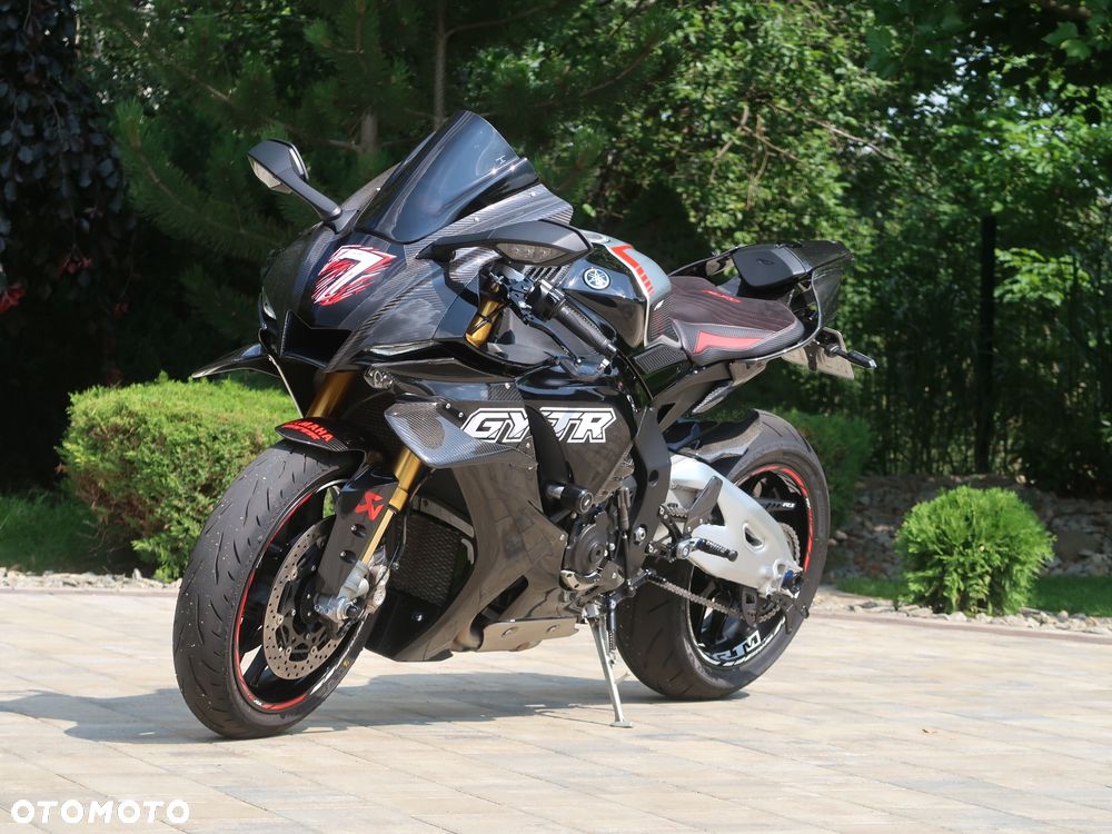 Yamaha R1 - 5