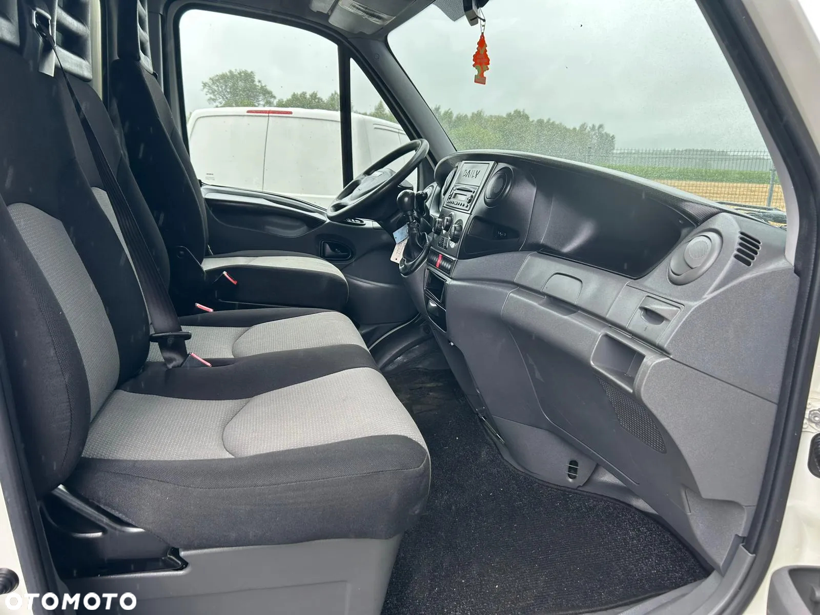 Iveco Daily 40C15 35C15 3.0 HPI Skrzynia 4,1m + skrzynka narzędziowa **KLIMA**NA BLIŹNIAKACH**2013R** - 7