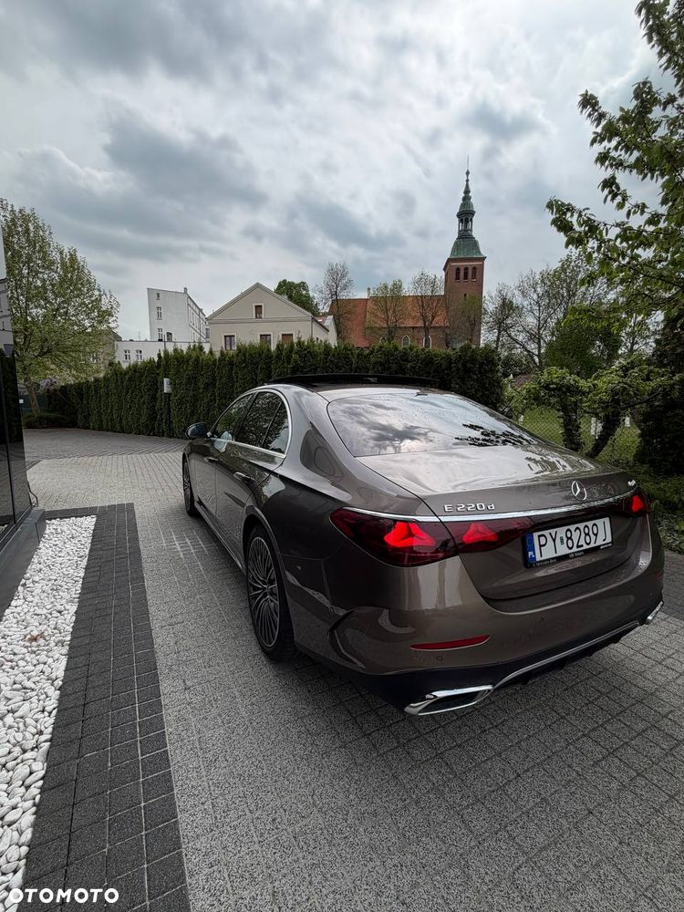 Mercedes-Benz Klasa E 220 d mHEV AMG 9G-Tronic - 7
