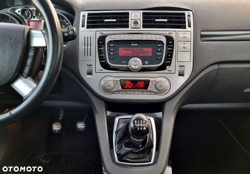 Ford Kuga - 34
