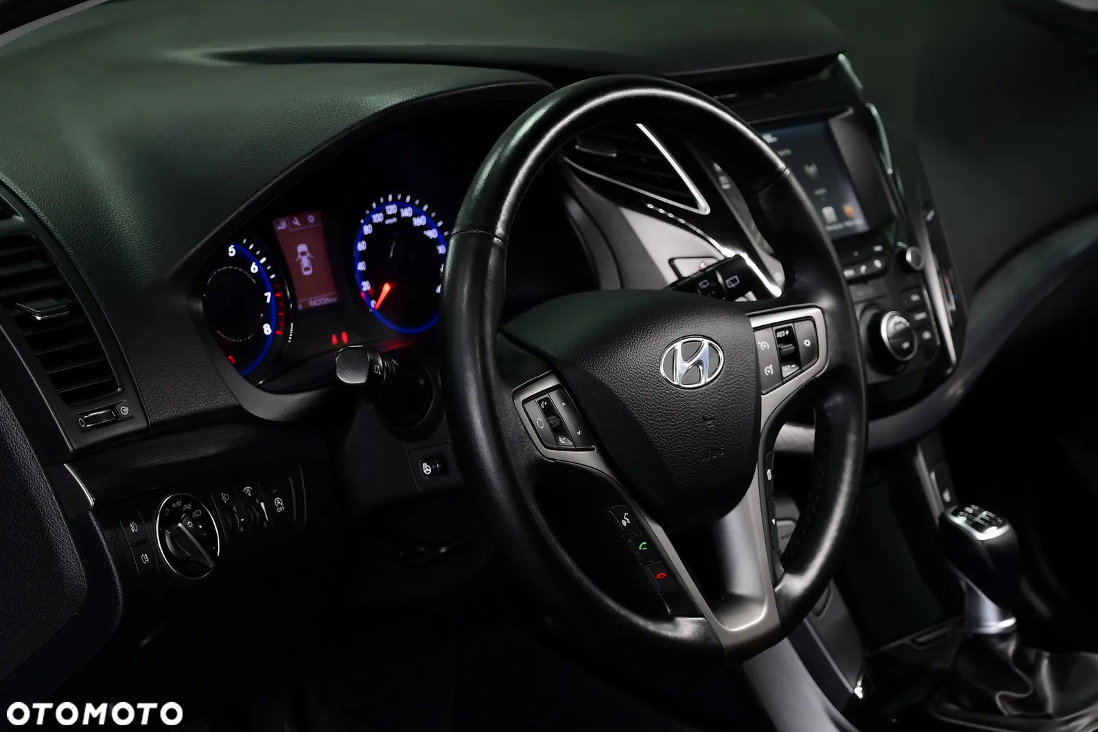Hyundai i40 Kombi blue 1.6 Trend - 24