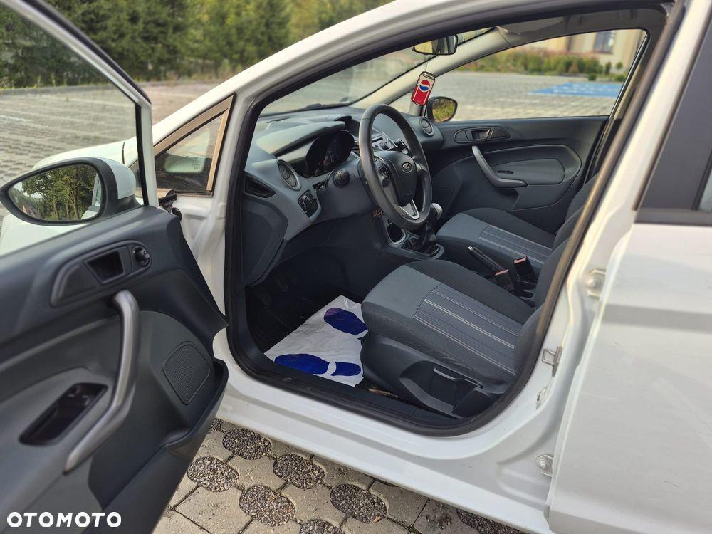 Ford Fiesta 1.25 Ambiente - 9