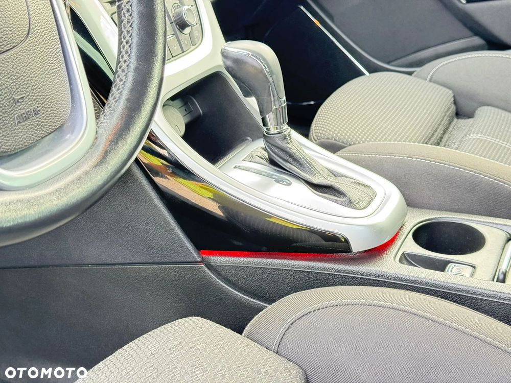 Opel Astra 2.0 CDTI DPF Automatik Cosmo - 18