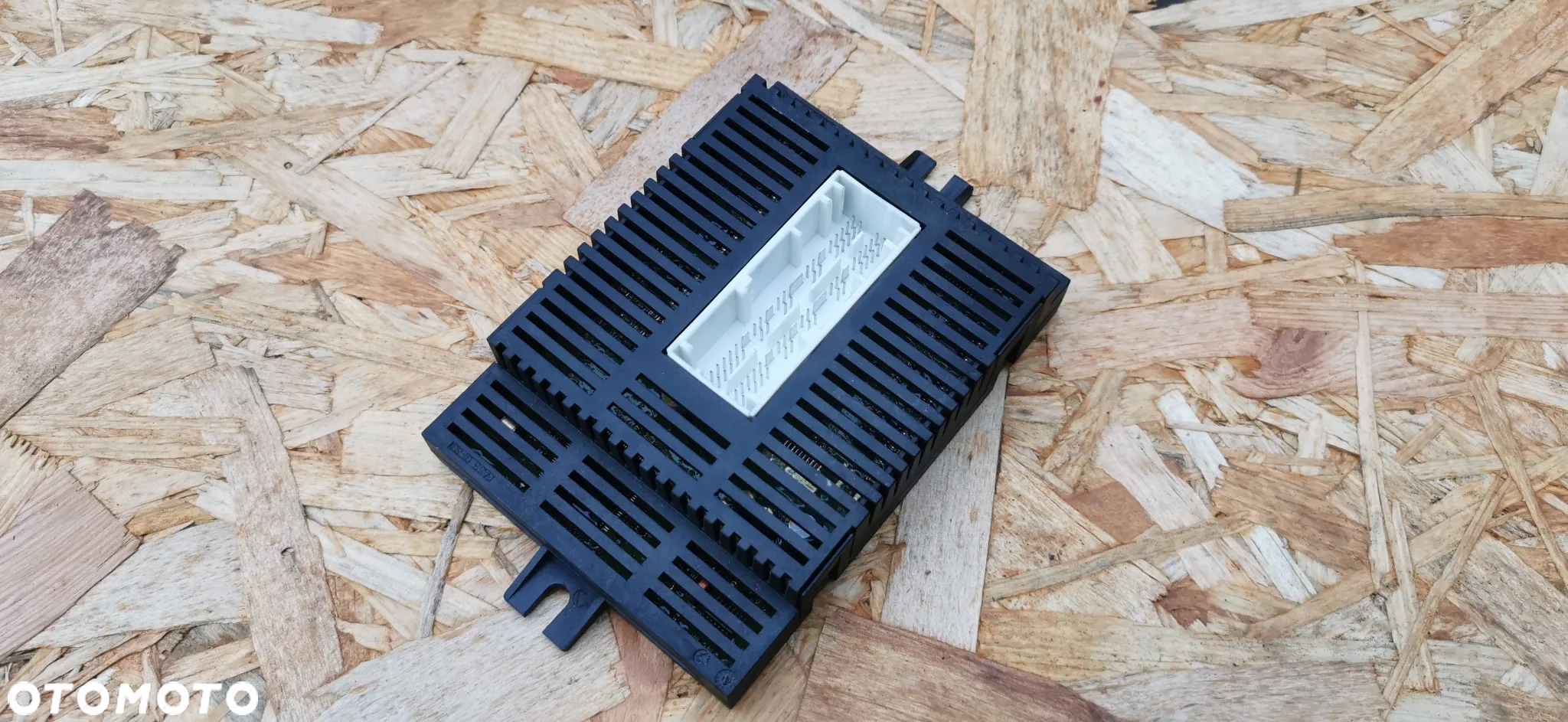 BMW E60,E61 ORYGINALNY MODUŁ / STEROWNIK  ŚWIATEŁ XENON SKRĘTNY DYNAMIC XSENON NR. 6 943 285 OEM HW: 12/SW : 05 04 00 - 5