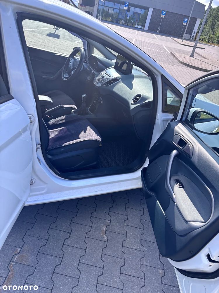 Ford Fiesta - 9