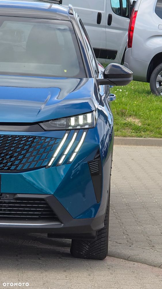 Peugeot 5008 1.2 PureTech mHEV GT S&S e-DCS6 - 11