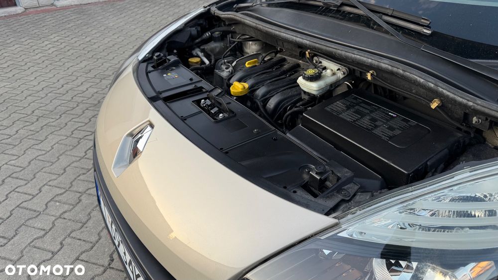 Renault Scenic 1.6 16V 110 Xmod Paris - 16