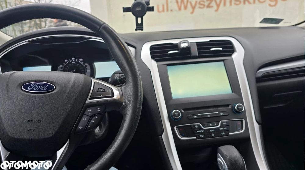 Ford Fusion - 7