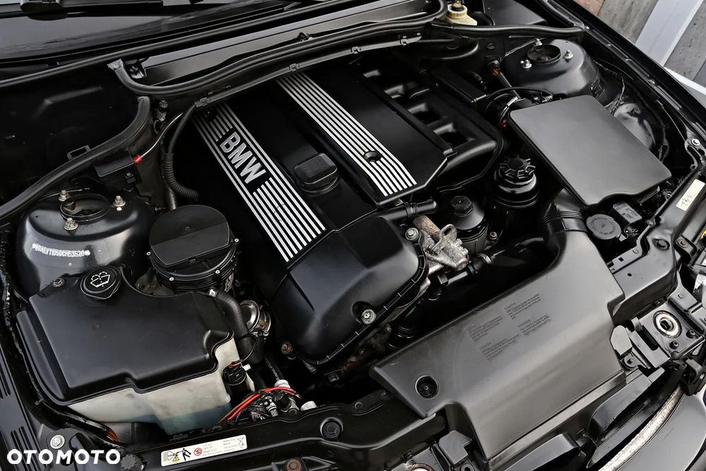 BMW Seria 3 320i - 40