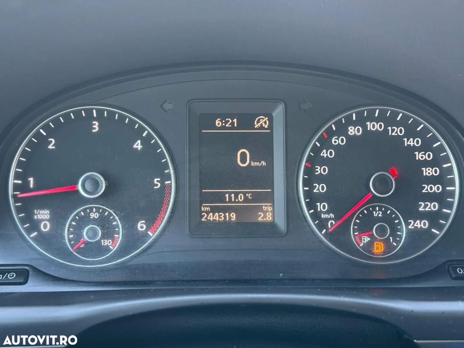 Volkswagen Touran 1.6 TDI BlueMotion Technology Comfortline - 21