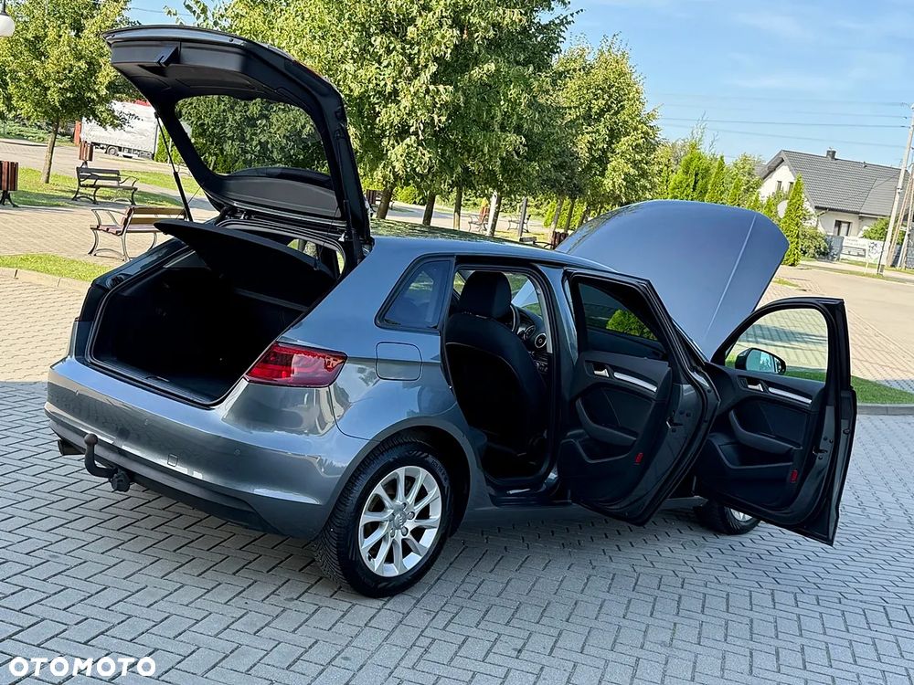Audi A3 Sportback 1.6 TDI S line Sportpaket - 36