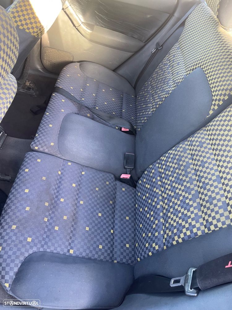 Audi A3 1.9 TDI Attraction - 8