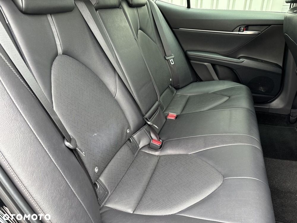 Toyota Camry 2.5 Hybrid Comfort CVT - 10