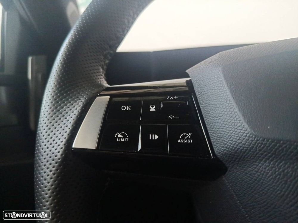 Opel Astra 1.2 T GS Aut. - 17