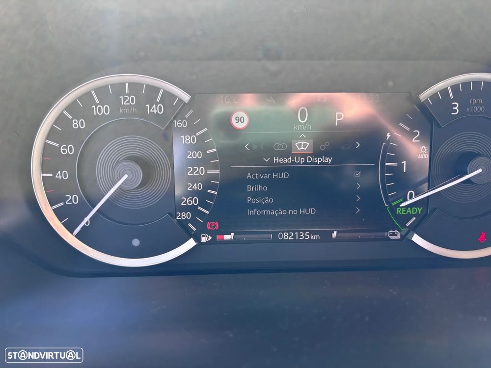 Land Rover Discovery Sport P300e SE - 35