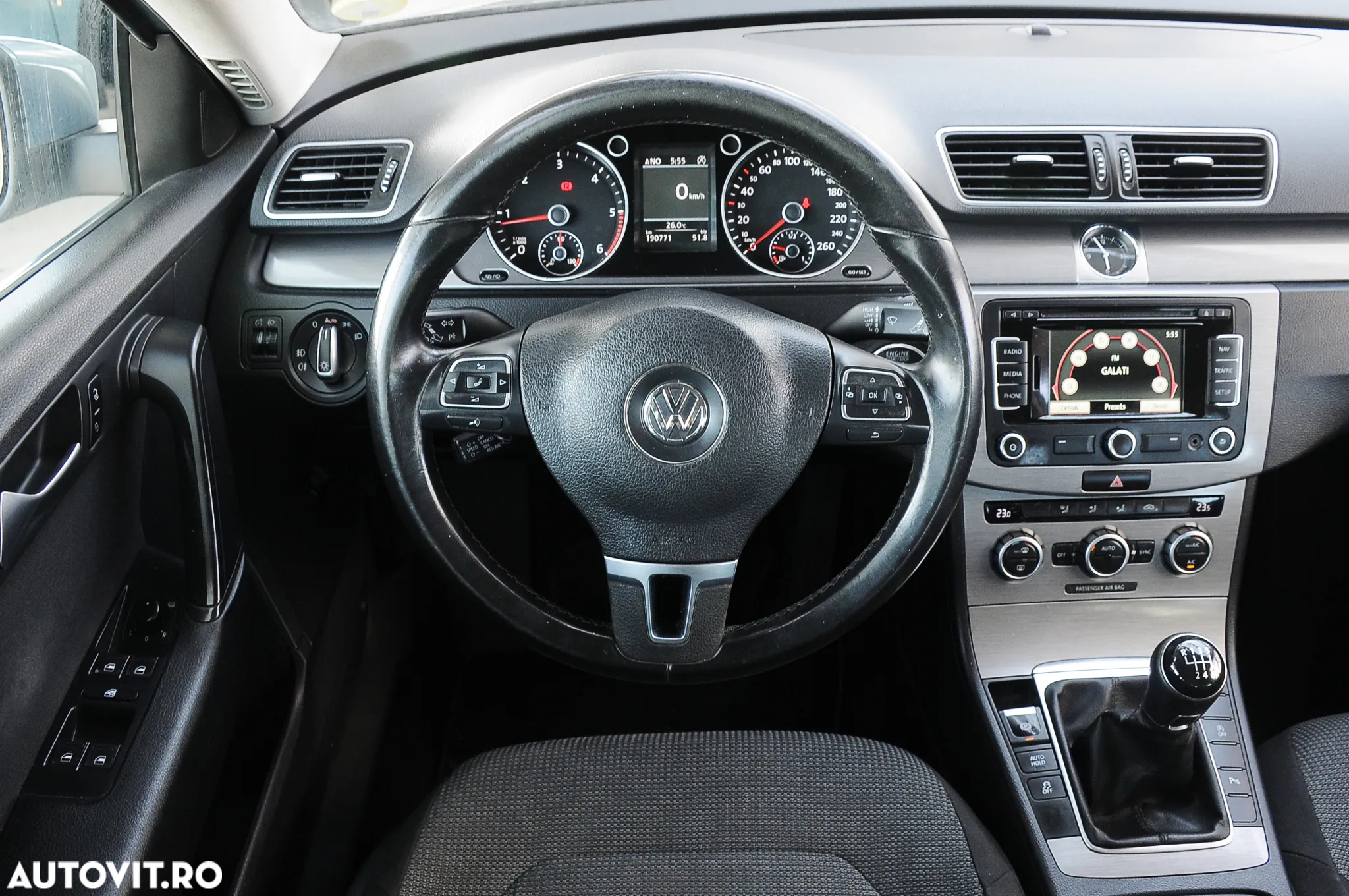 Volkswagen Passat Variant 1.6 TDI BlueMotion - 11