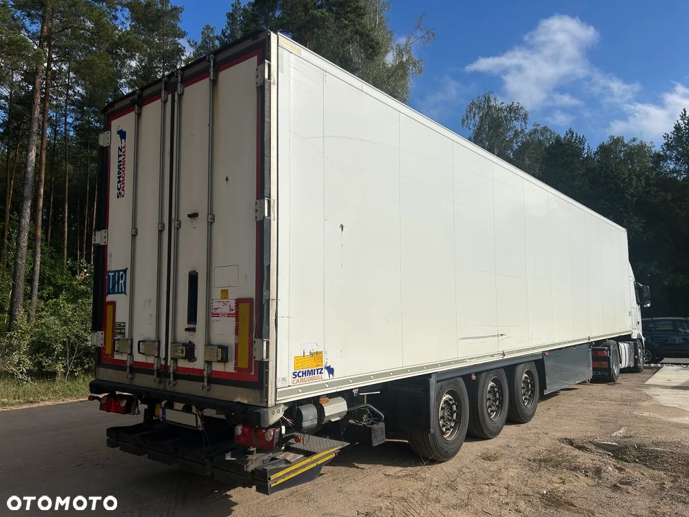 Schmitz Cargobull CARRIER VECTOR 1550 / WINDA z UDT / GRUBA ŚCIANA 7 CM / 4 ZAMKNIĘCIA / OŚ PODNOSZONA / BARDZO ŁADNE OPONY / AGREGAT TYLKO 2952 MOTOGODZIN !!