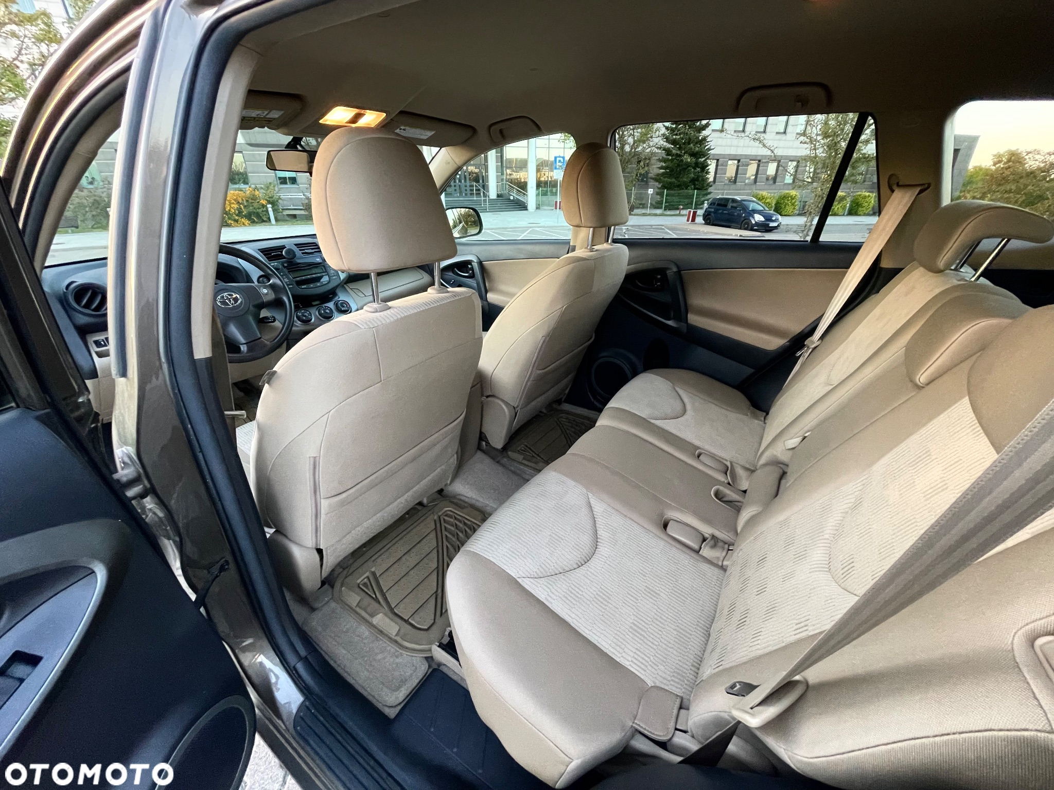 Toyota RAV4 - 19