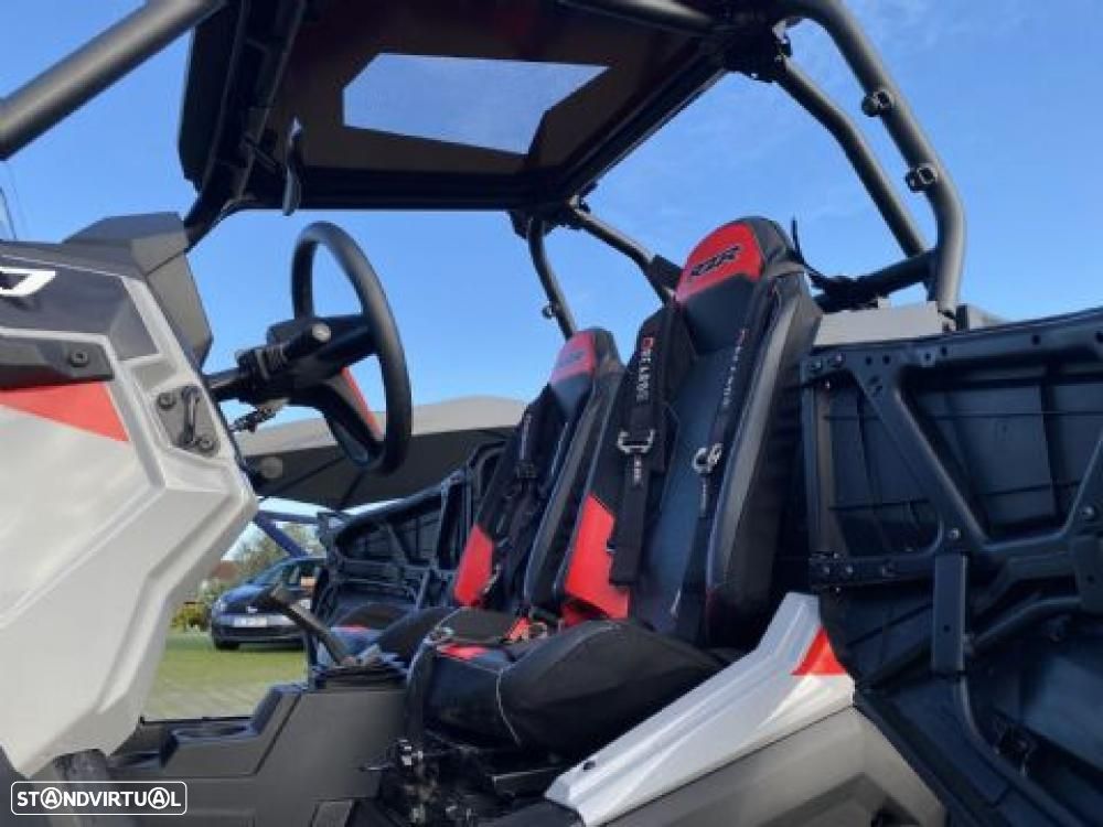 Polaris RZR - 16